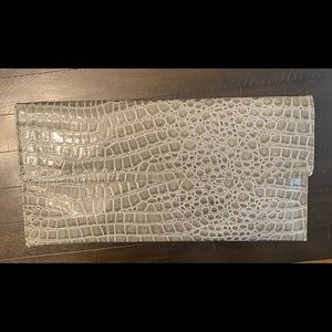 Croc like pattern envelope clutch (gray)